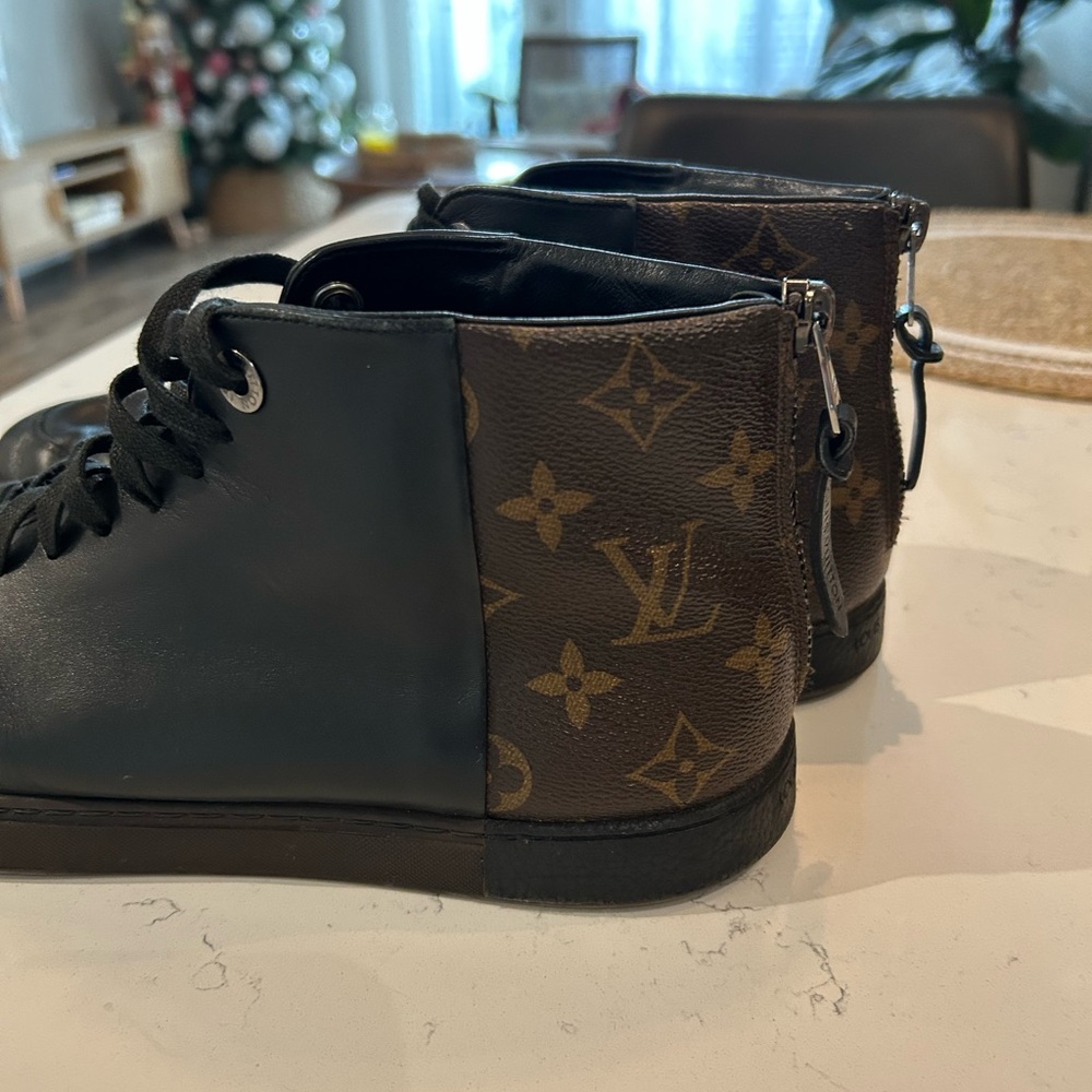 Louis Vuitton Men's Black High-Top Sneakers - Picture 2 of 5